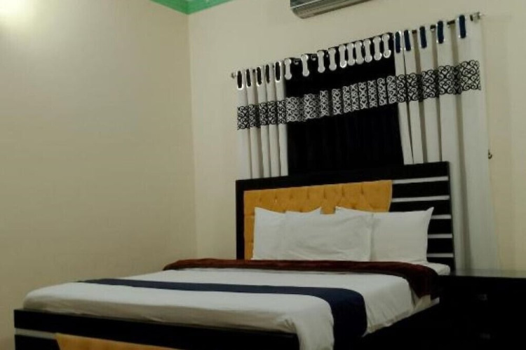 The TravelLodge Inn