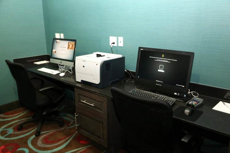 Quality Inn & Suites Pearsall