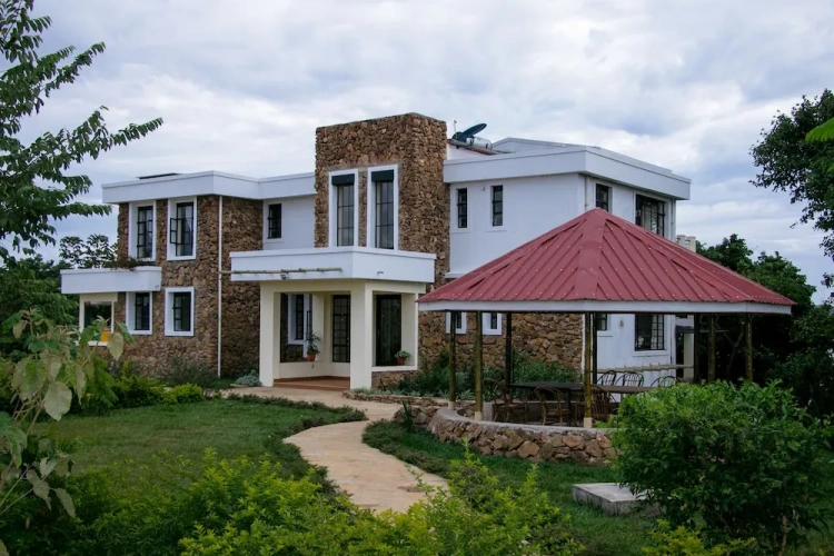 3 Bedrooms Family Cottage