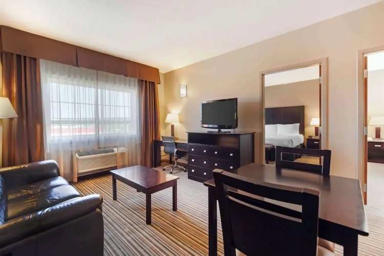 2 Bedrooms Suite
