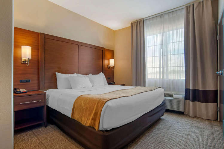 Comfort Suites Alexandria North