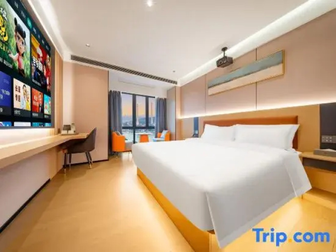 Platinum Hotel (Eight kilometer Light Rail Station Branch)
