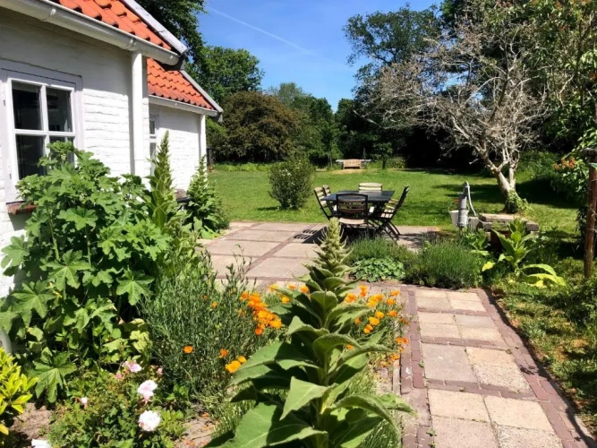3 Bedrooms Cottage