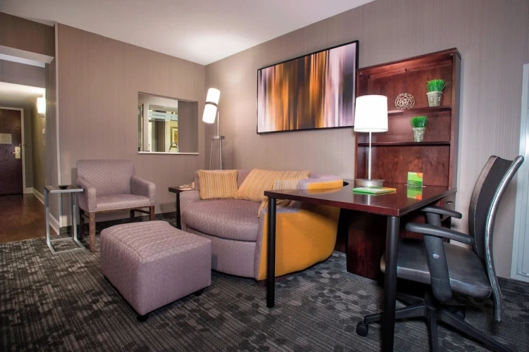 1 Bedroom Suite