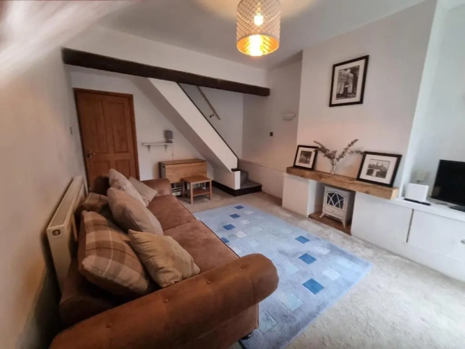 3 Bedrooms Cottage