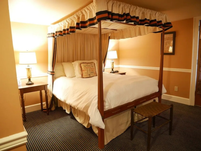 Highlands Inn