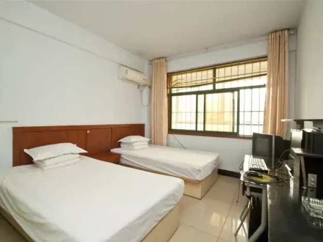 Linyi Riverside Business Hotel