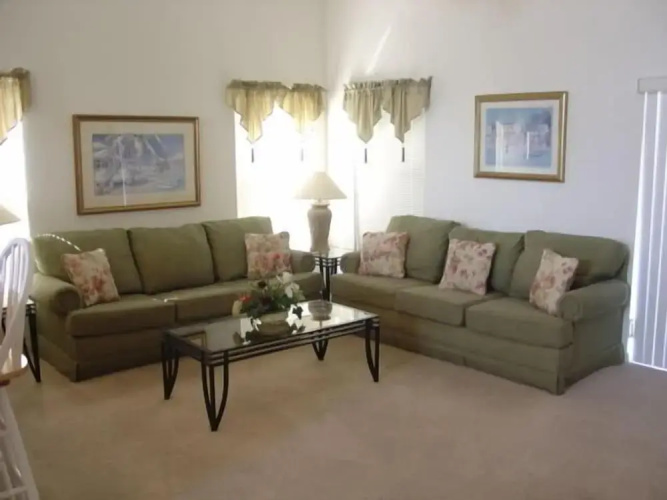 Ahr123 - Hampton Lakes - 5 Bed 3 Baths Villa