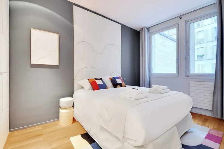 Fabulous House : a Gem in Chic Western Paris