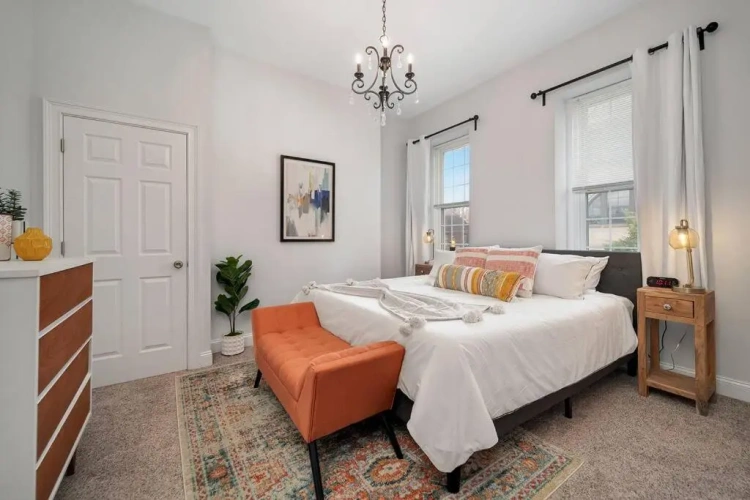 4 Bedrooms Cottage