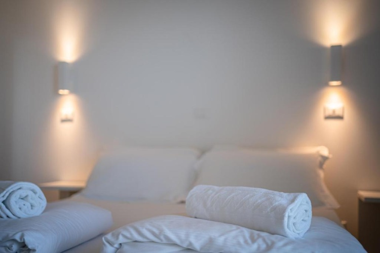 Standard Triple room with sea view