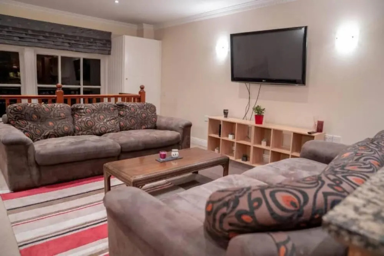 Flat 22 Burlington Mansions