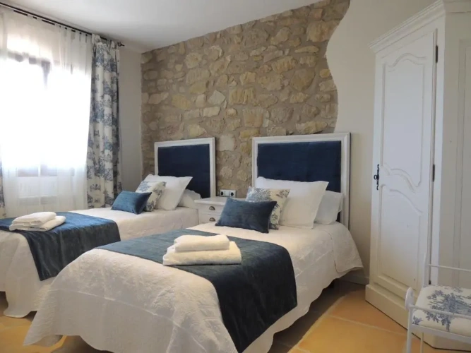 3 Bedrooms Apartment