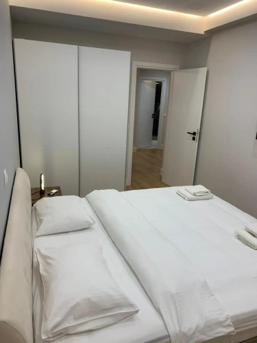 Central & Comfy apartment 2mins walking from metro