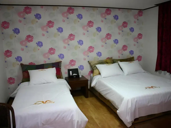 High Valley Hotel