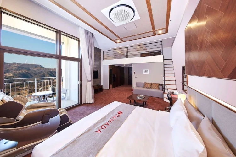 Double Suite