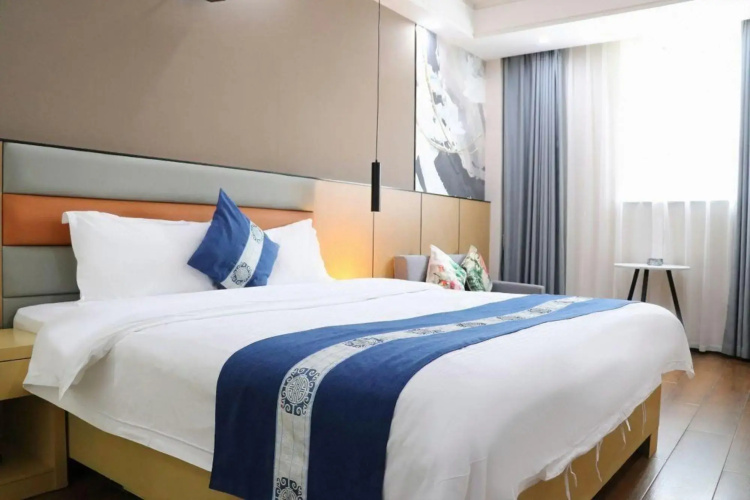 Longding Business Hotel