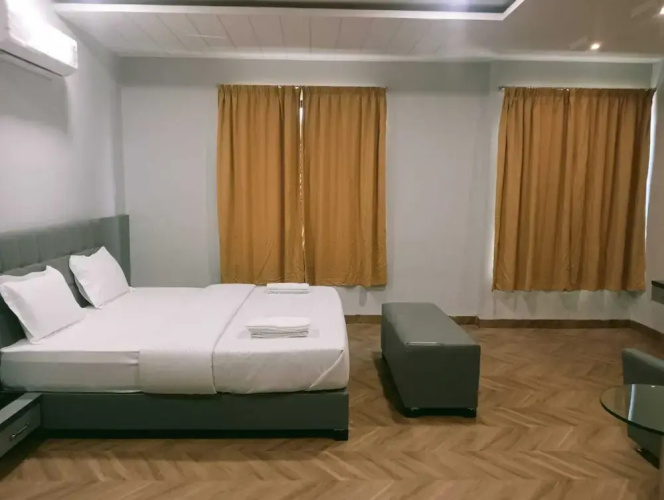 Hotel Prakhyat