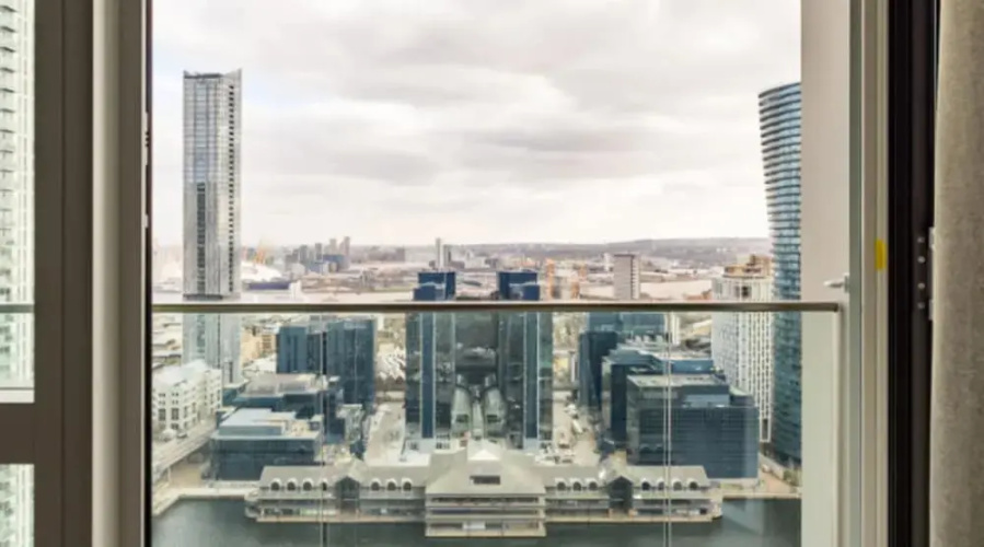 Charles Hope Apartment Canary Wharf