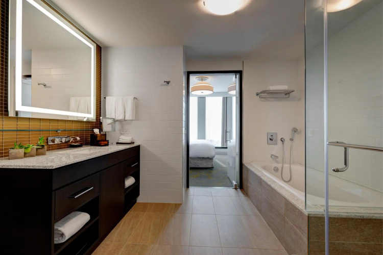 Hotel X Toronto by LHC photo 12