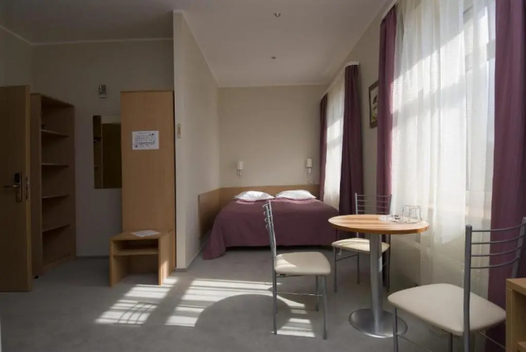 Toss Hotel