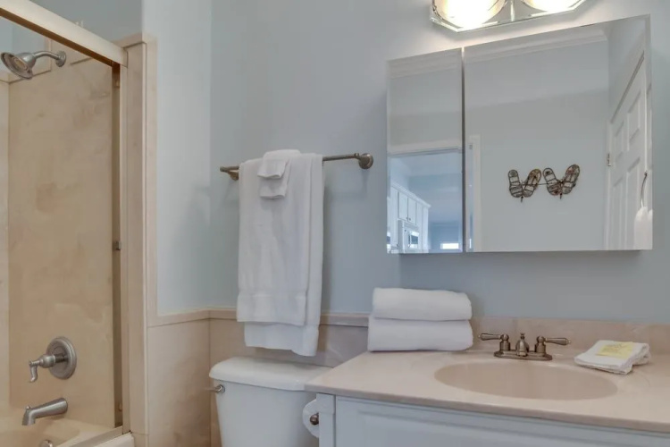 Spinnaker Pointe 2A Duplex
