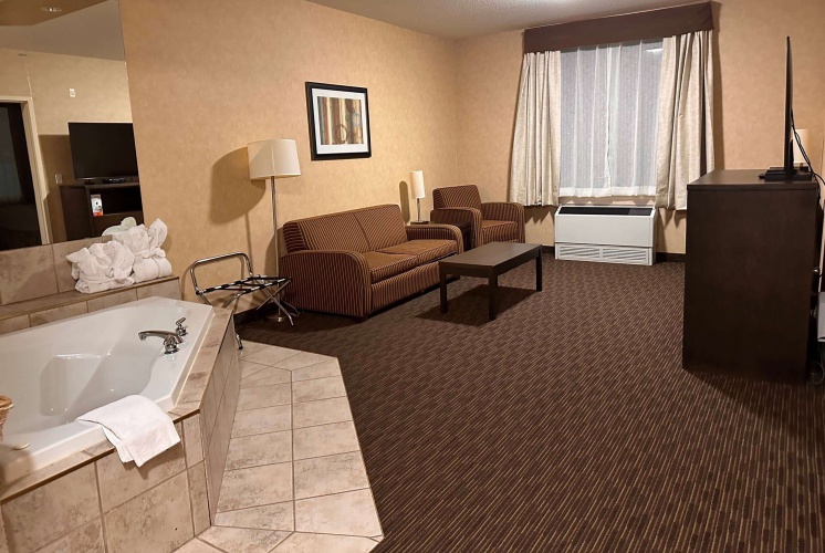 Ramada By Wyndham Estevan photo 6