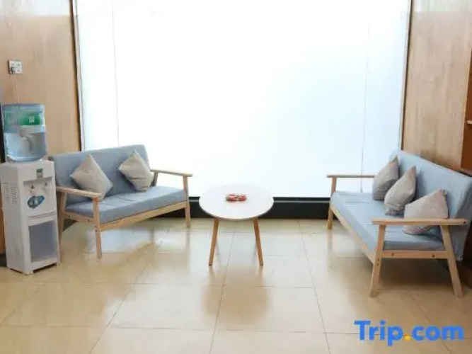 Yimi Hotel