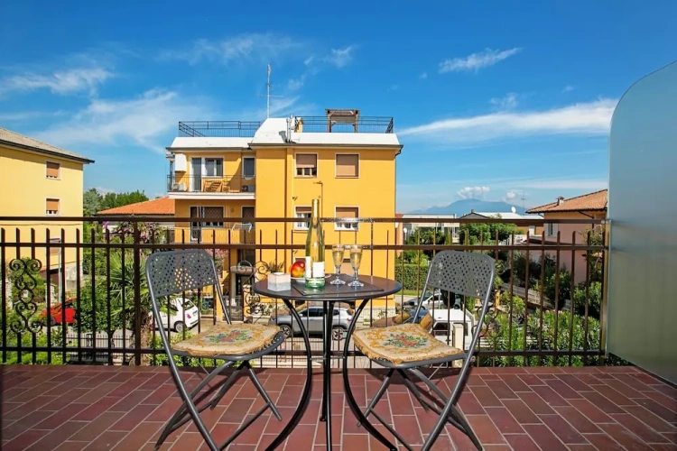 Family Apartment with balcony