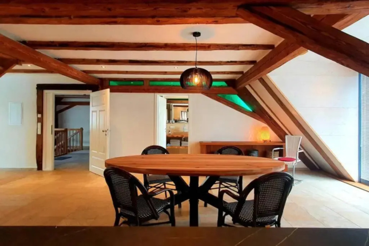 Apartment Vertex