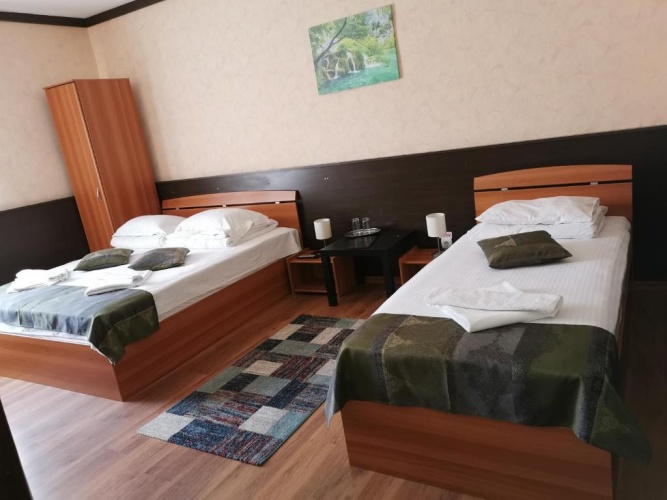 Standard Triple room