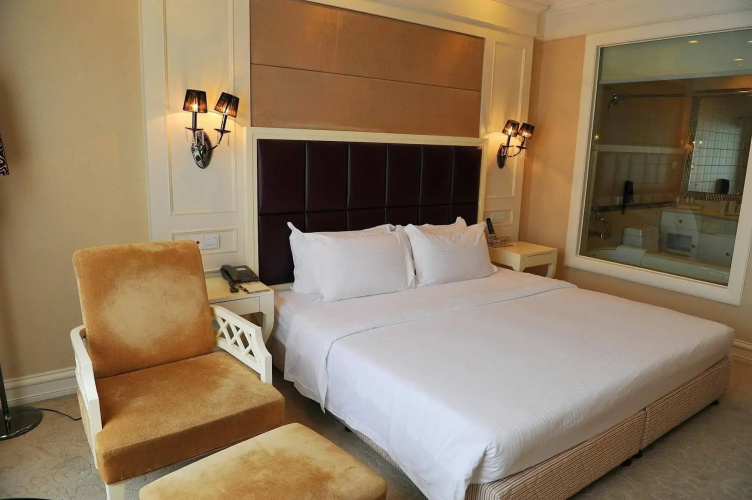 Baolong Garden Hotel