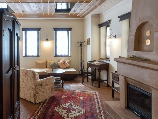 Standard Triple Family room with courtyard view
