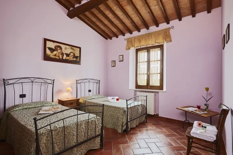 3 Bedrooms Family Apartment with land view