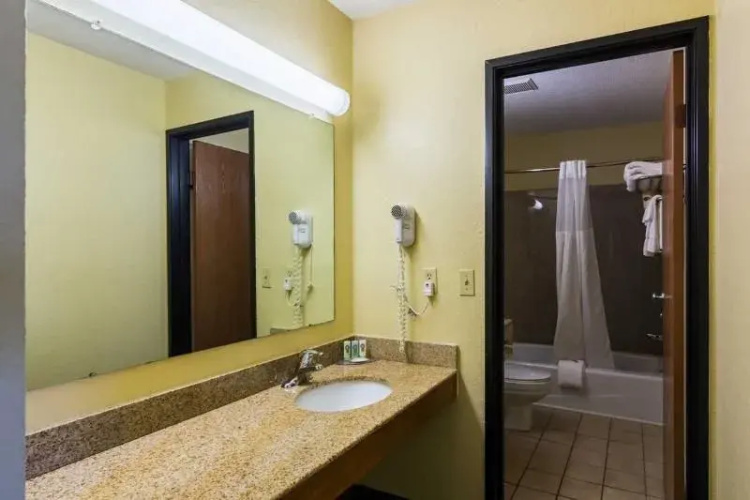 Quality Inn