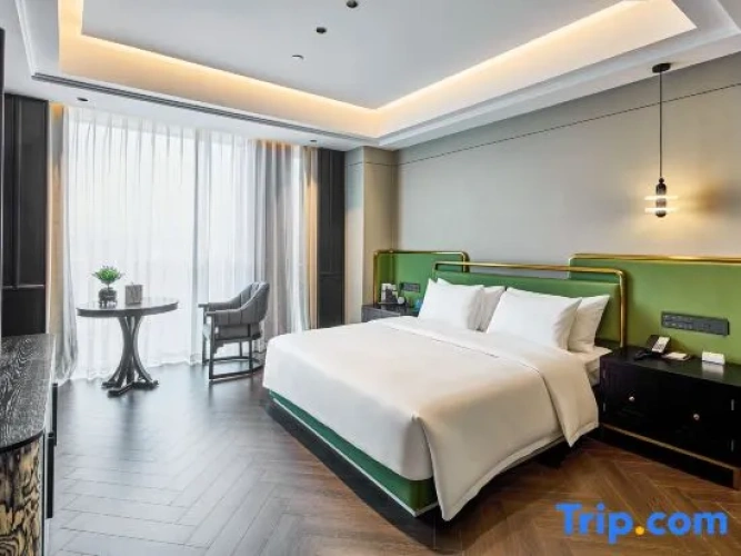 Quadruple Suite