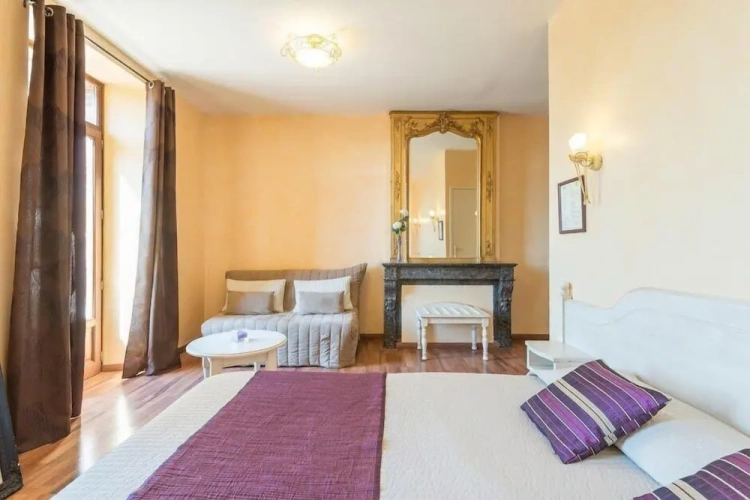 Standard Family room