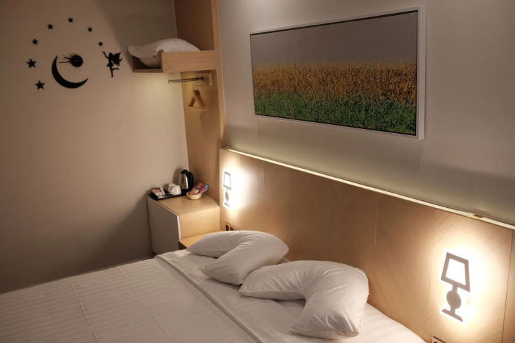 Verse Luxe Hotel Wahid Hasyim
