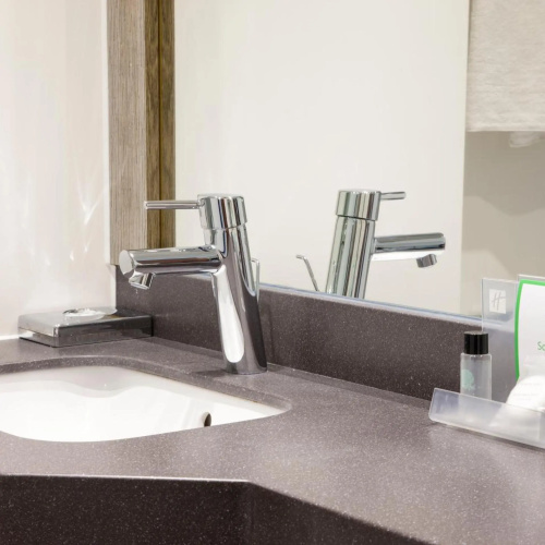 Holiday Inn Express Portsmouth - Gunwharf Quays photo 11