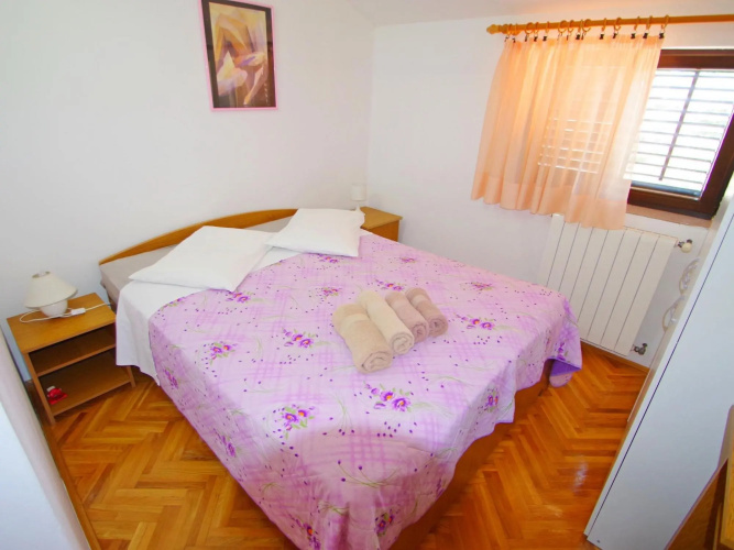 Relaxing Apartment in Banjole With Shared Pool
