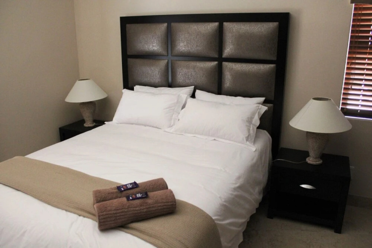 8 Santorini Self catering