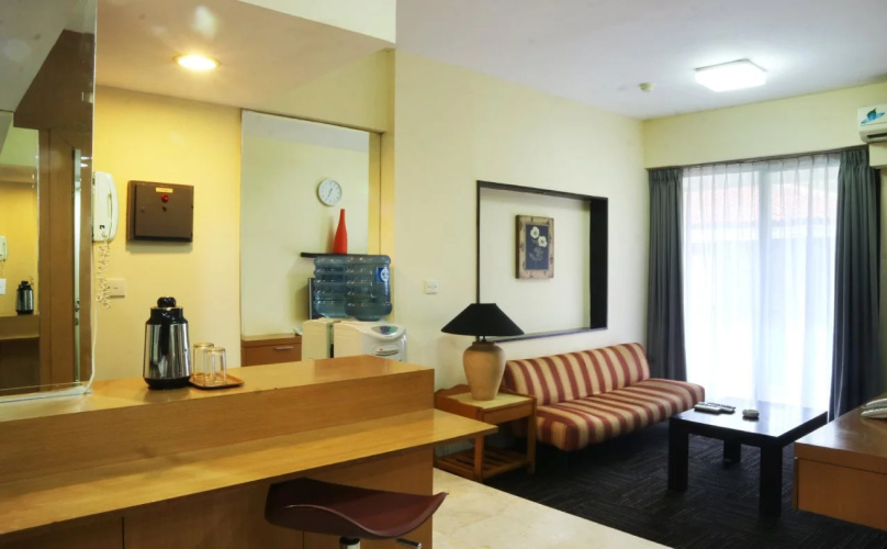 Shinju Apartment