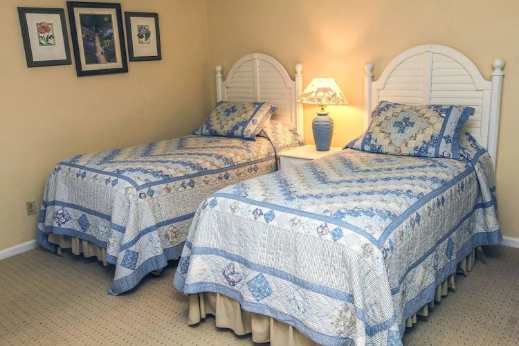 Fawn Valley Inn: 240