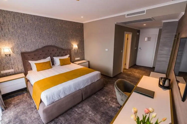 Hotel Aventus