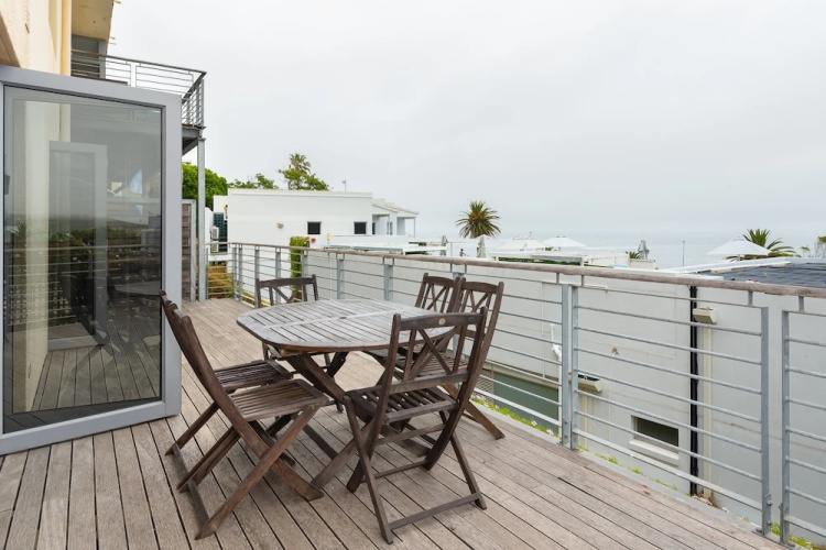 Caprice Court 8