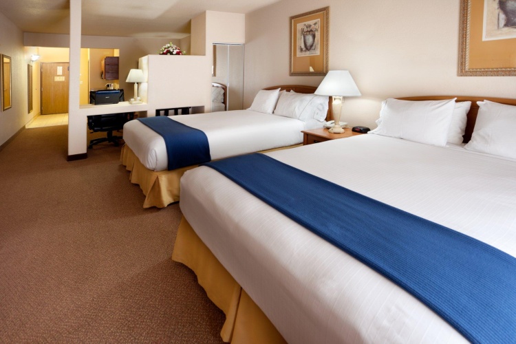 Quadruple Suite