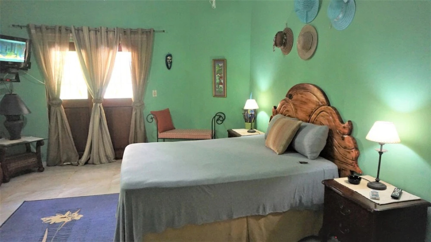 2 Bedroom 'Bird Watching Vacation' Villa