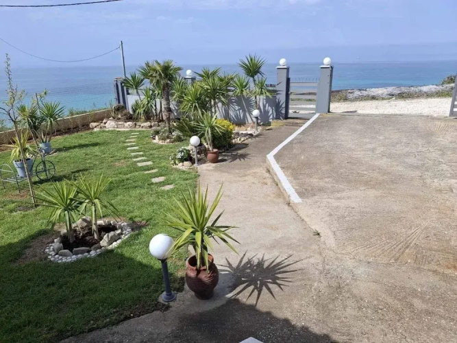 Tania's Seafront Villa by Rentalspro
