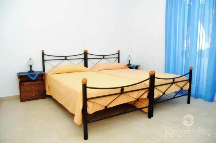 Karyatides Apartments