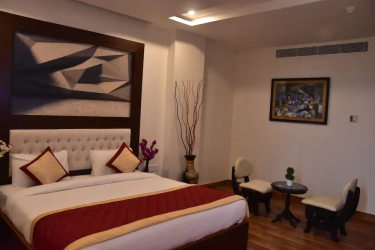 Ishanika Hotel